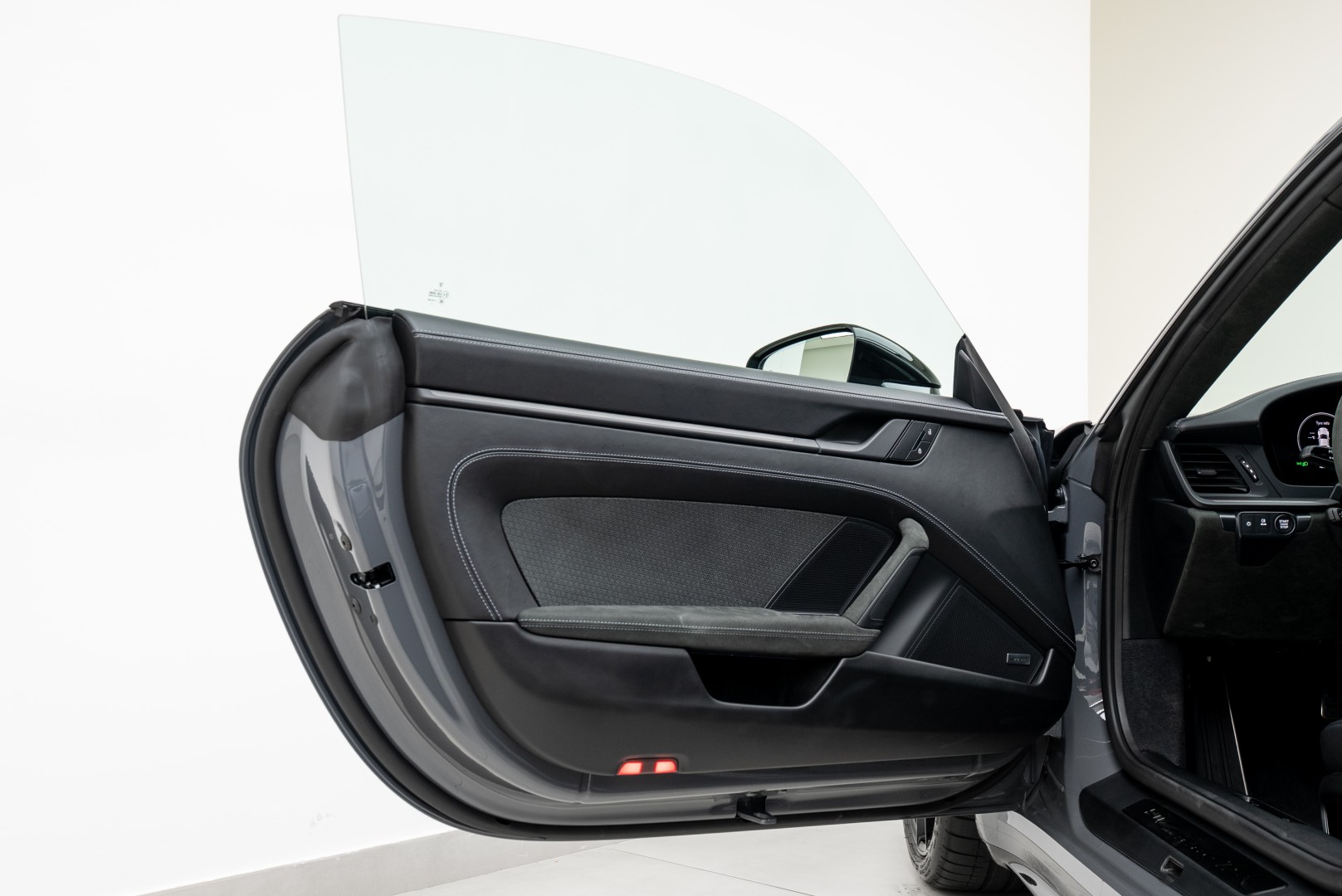 2025 PORSCHE 911 CARRERA GTS WITH WARRANTY